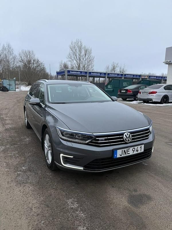 Begagnad VW Passat GTE 218 HK (160 kW) 2017 Kombi