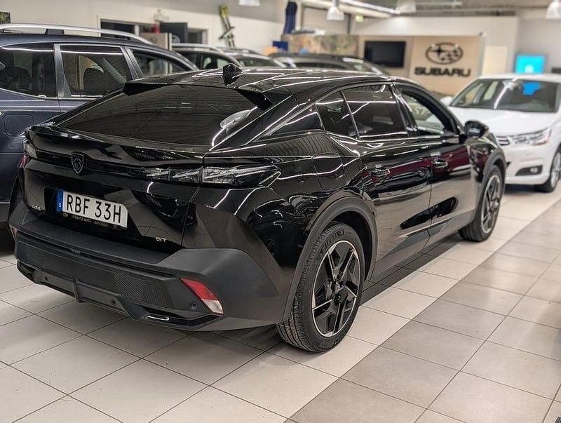 Svart Begagnad 2024 Peugeot 408 GT GTi SUV | 279 500 kr (Marknadspris) - Bild 1/4