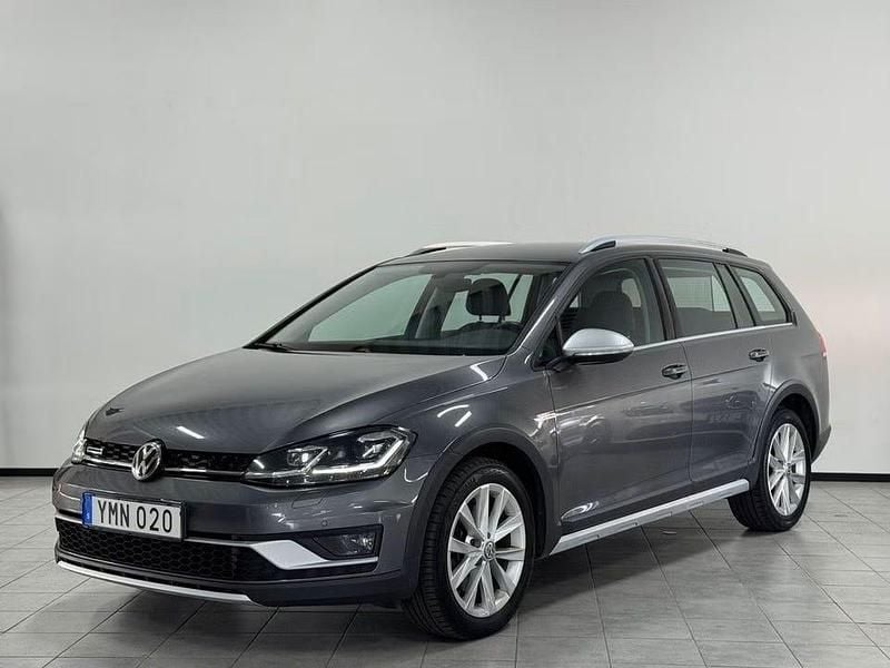Mörkgrå Begagnad 2017 VW Golf Alltrack Kombi | 149 900 kr (Bra pris) - Bild 1/4