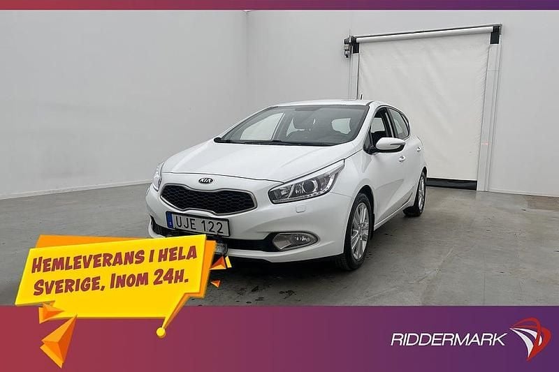Vit Begagnad 2014 Kia Ceed Halvkombi | 84 800 kr (Marknadspris) - Bild 1/3