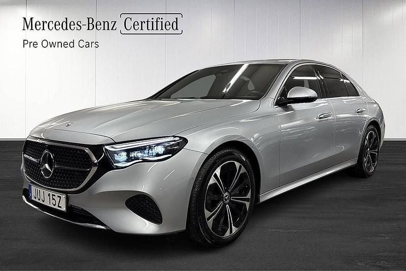 Begagnad Mercedes E300 Avantgarde 197 HK (144 kW) 2024 Silver Sedan