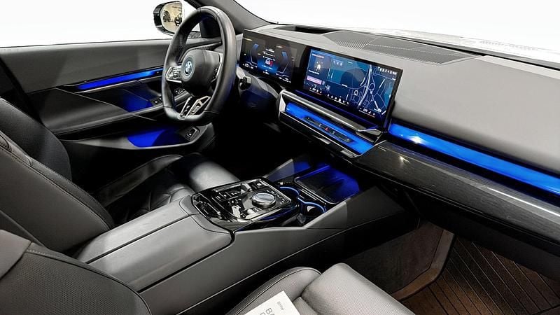 Begagnad BMW 550 M Sport 2025 Kombi