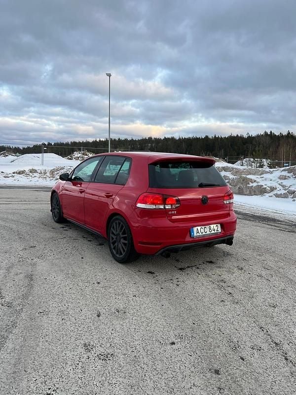 Begagnad VW Golf VI GTI 211 HK (155 kW) 2010 Halvkombi