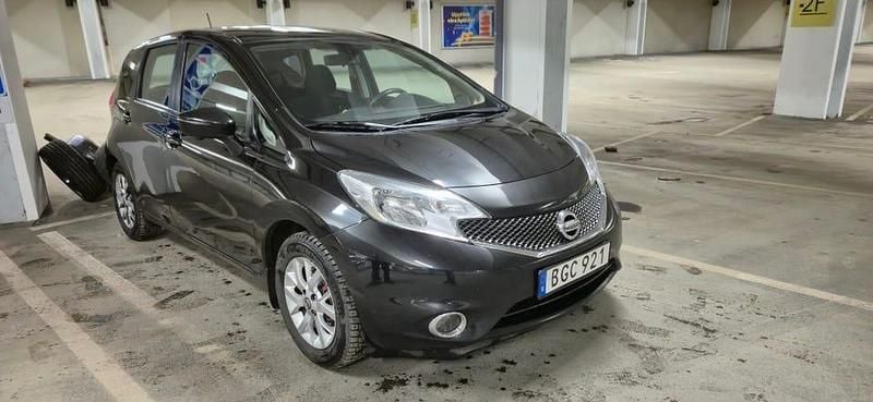 Begagnad Nissan Note 80 HK (58 kW) 2015 Metallic Halvkombi