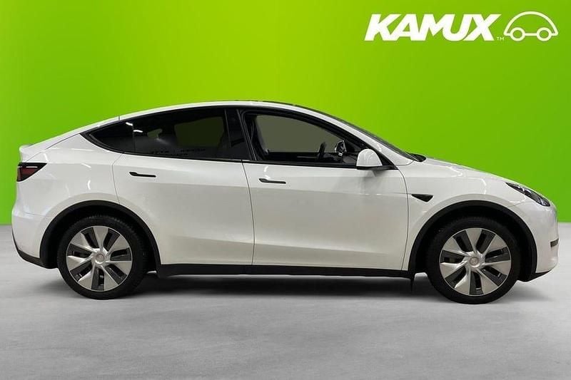 Begagnad Tesla Model Y Standard Range 250 kW (340 HK) 2024 Vit SUV