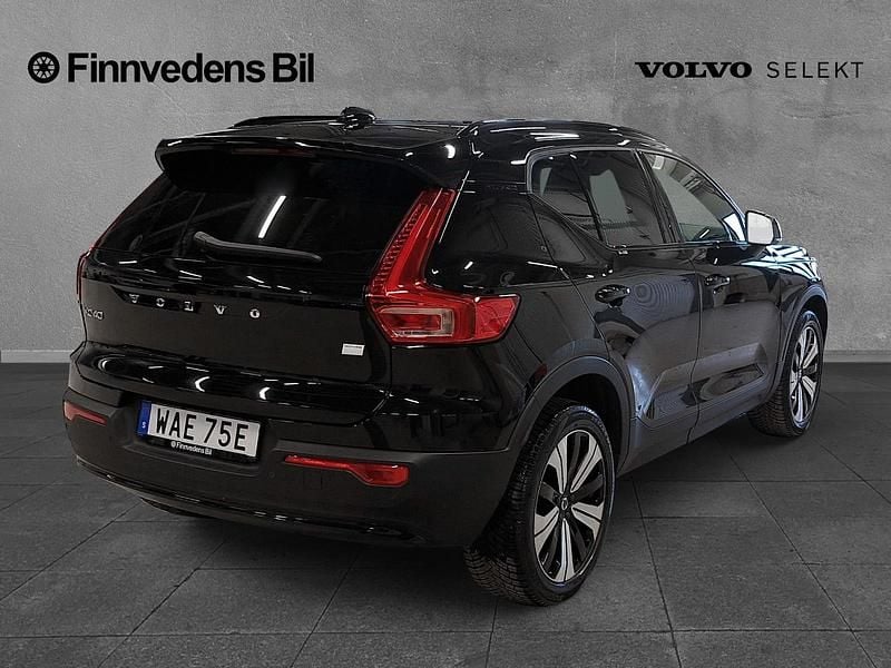 Begagnad Volvo XC40 Single Motor 185 kW (252 HK) 2022 Svart SUV