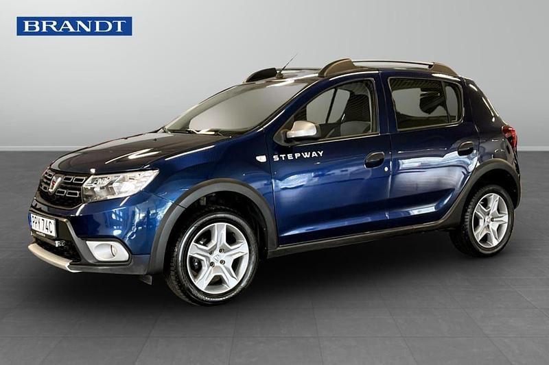 Blå Begagnad 2019 Dacia Sandero Stepway Halvkombi | 89 900 kr (Marknadspris) - Bild 1/3
