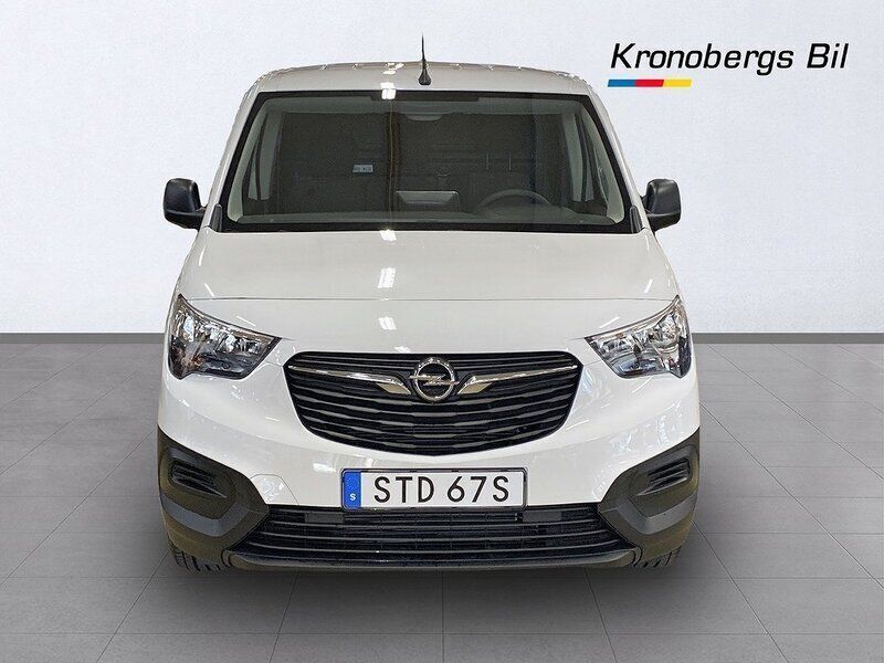 Begagnad Opel Combo-e Life Business 100 kW (136 HK) 2023 Vit Van