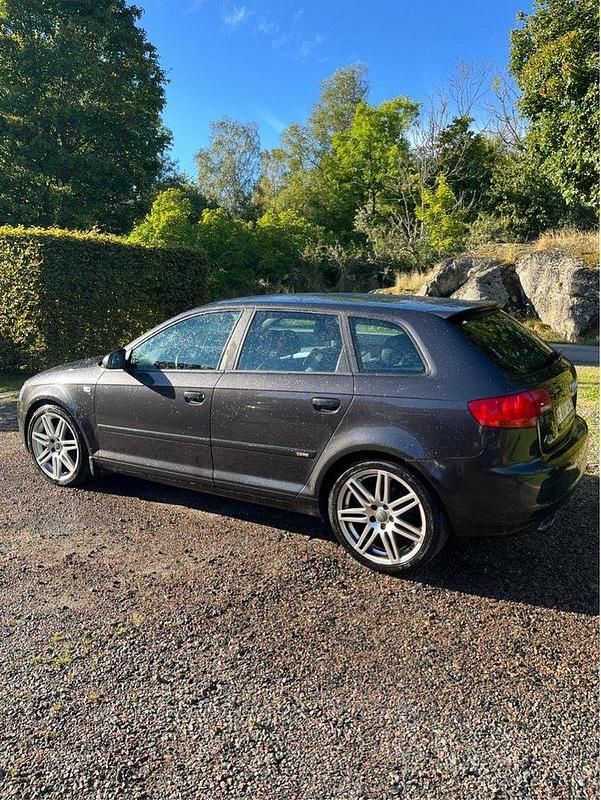 Grå Begagnad 2007 Audi A3 Sportback S-Line Halvkombi | 59 000 kr (Dyr) - Bild 1/3
