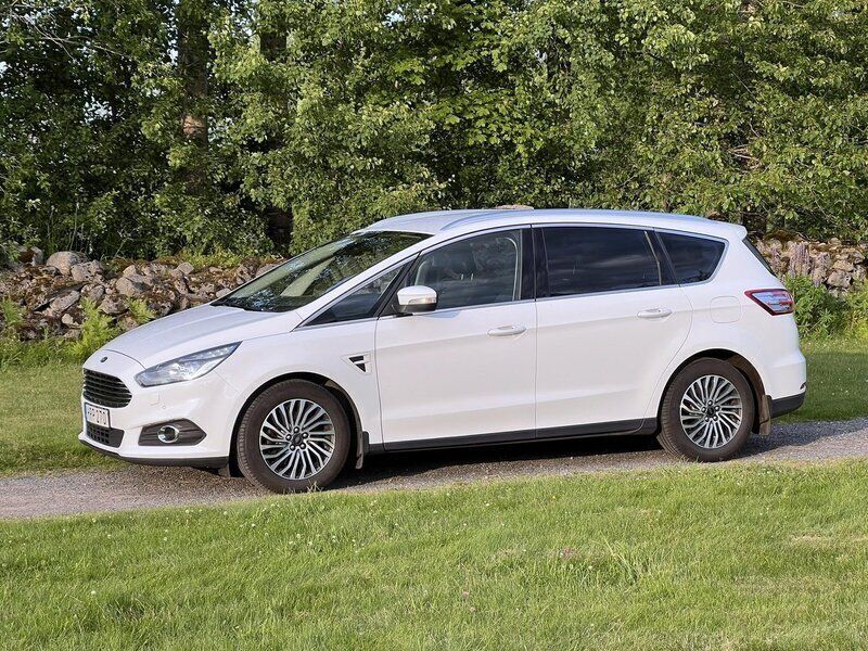 Vit Begagnad 2019 Ford S-MAX Titanium Minibuss | 149 900 kr (Bra pris) - Bild 1/4