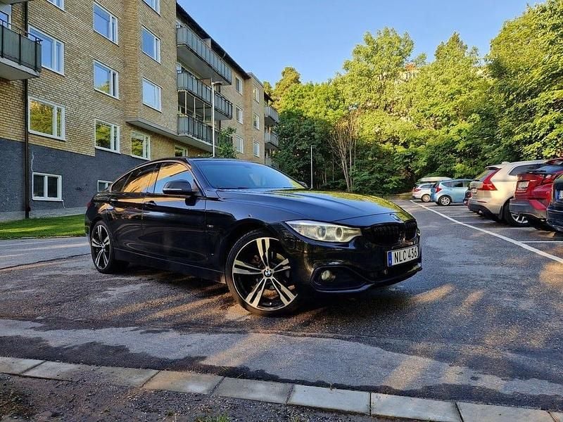 Svart Begagnad 2015 BMW 420 Sport Line Sportkupé | 149 700 kr - Bild 1/4