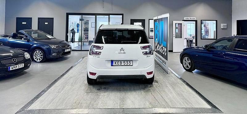 Begagnad Citroën Grand C4 Picasso 120 HK (88 kW) 2015 Vit Minibuss