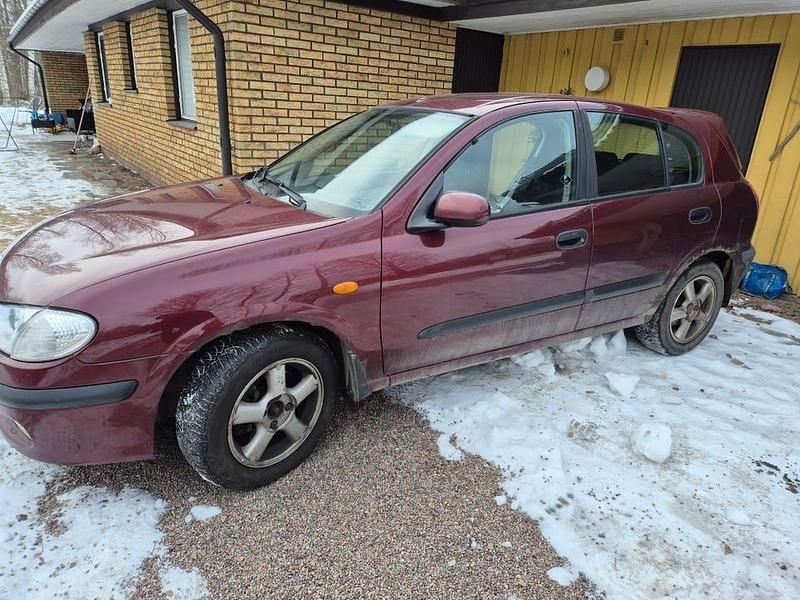 Begagnad Nissan Almera 114 HK (83 kW) 2002