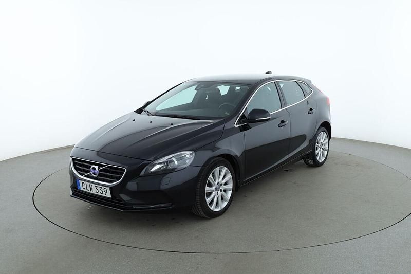 Svart Begagnad 2014 Volvo V40 Momentum Kombi | 120 000 kr (Marknadspris) - Bild 1/3