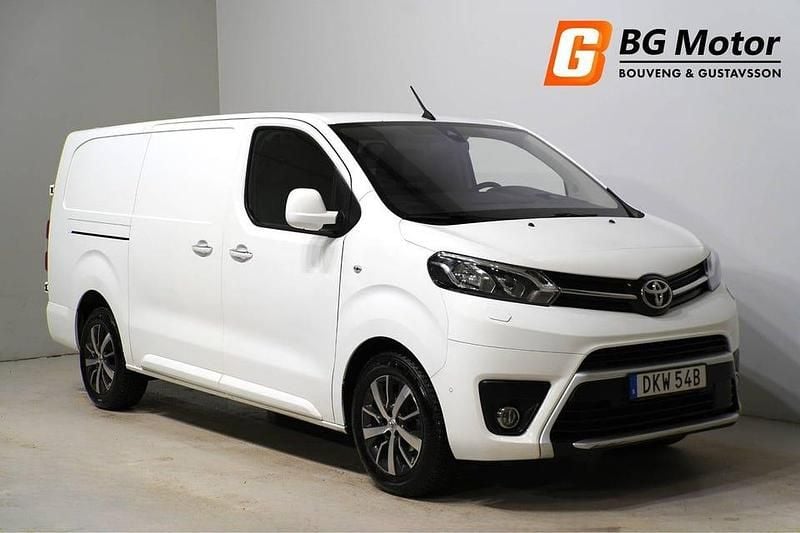 Vit Begagnad 2020 Toyota Proace Minibuss | 169 900 kr (Superpris) - Bild 1/4