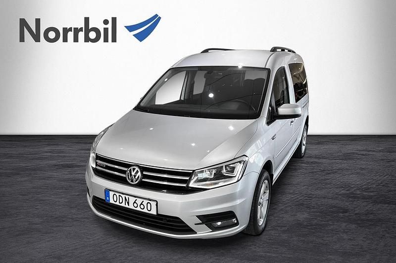 Begagnad VW Caddy Maxi Life Life 150 HK (110 kW) 2016 Silver Minibuss