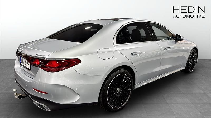Begagnad Mercedes E400 2026 Silver Sedan