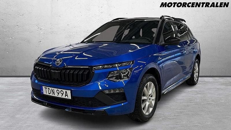 Blå Begagnad 2024 Skoda Kamiq Monte Carlo SUV | 299 000 kr (Lite dyr) - Bild 1/3