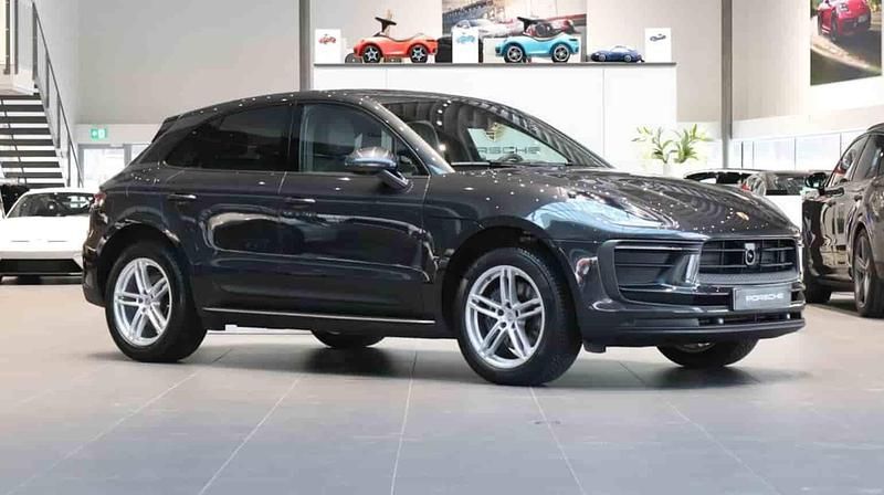 Begagnad Porsche Macan 2023 Grå SUV