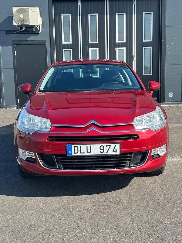 Röd Begagnad 2009 Citroën C5 Sedan | 43 500 kr (Bra pris) - Bild 1/4