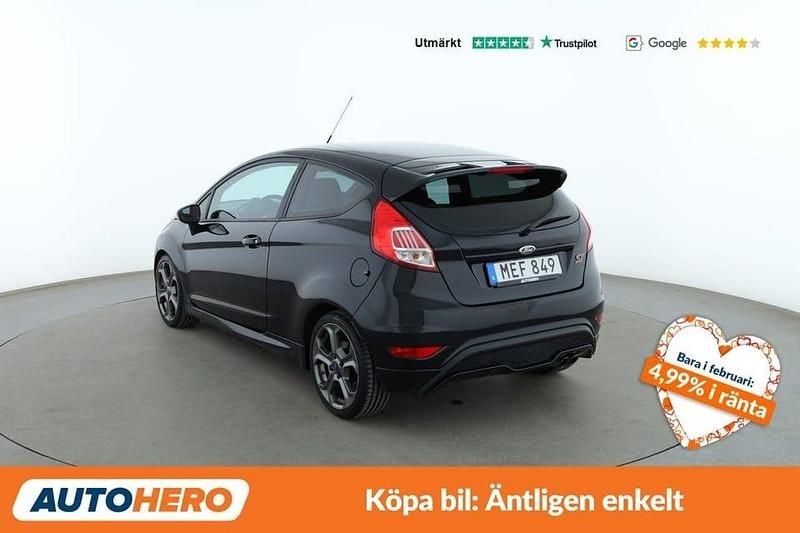 Begagnad Ford Fiesta ST 184 HK (135 kW) 2015 Svart Halvkombi