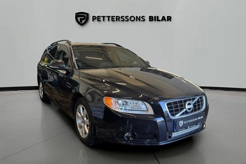 Svart Begagnad 2013 Volvo V70 Momentum Kombi | 89 900 kr (Marknadspris) - Bild 1/4