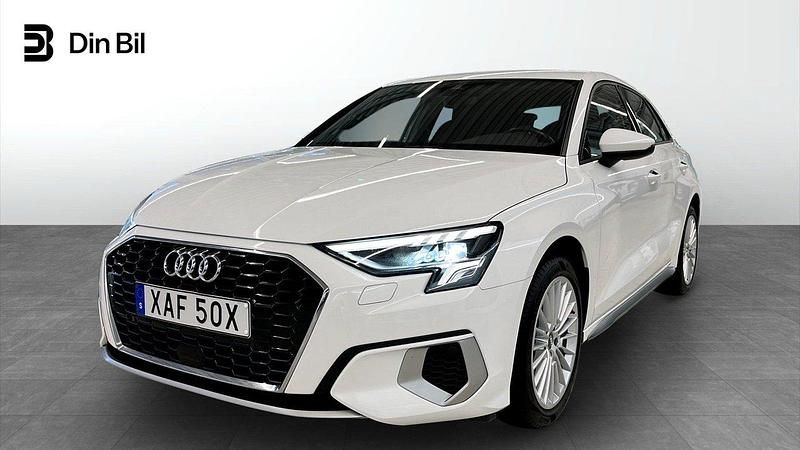 Vit Begagnad 2020 Audi A3 Sportback Advanced Plus Halvkombi | 239 000 kr (Marknadspris) - Bild 1/4