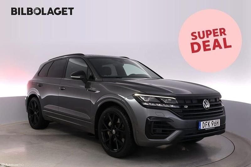 Grå Begagnad 2020 VW Touareg R SUV | 574 500 kr (Marknadspris) - Bild 1/4