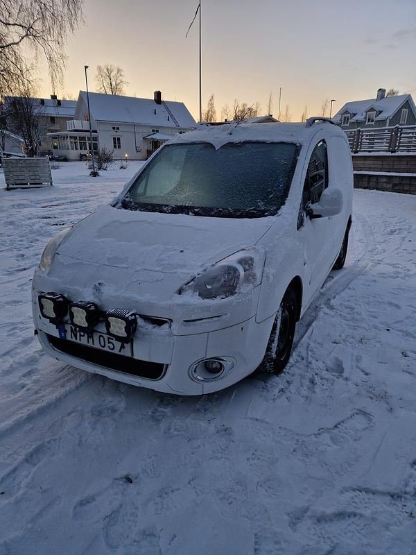 Begagnad 2014 Peugeot Partner Van | 55 000 kr (Marknadspris) - Bild 1/2