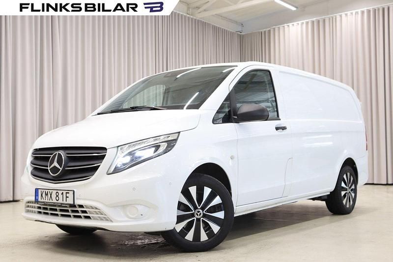 Vit Begagnad 2022 Mercedes Vito Minibuss | 349 900 kr (Superpris) - Bild 1/4