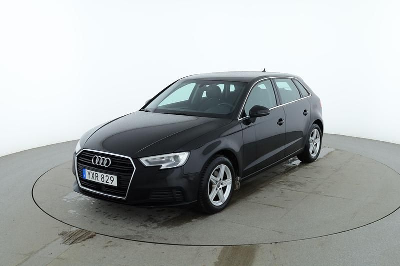 Svart Begagnad 2018 Audi A3 | 165 000 kr - Bild 1/4