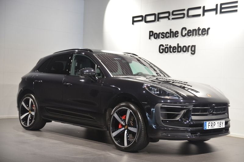 Grå (grey) Begagnad 2023 Porsche Macan S SUV | 1 049 000 kr - Bild 1/4
