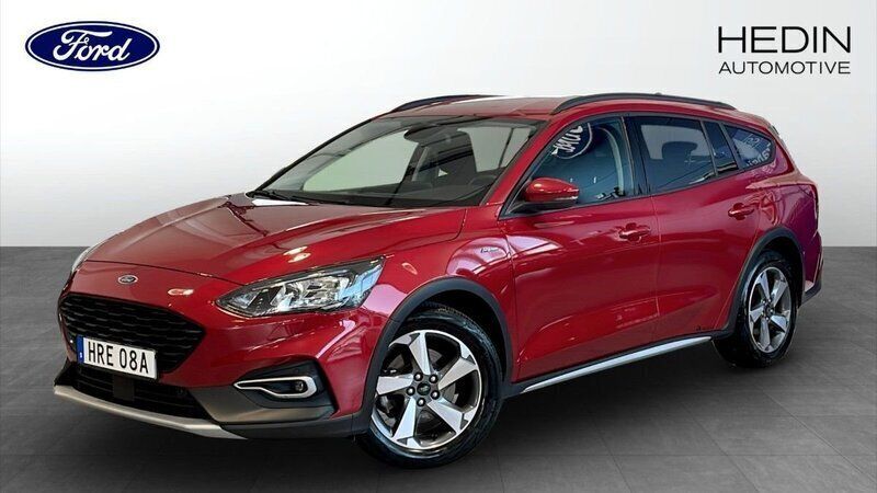 Röd (red) Begagnad 2022 Ford Focus Active Kombi | 209 900 kr (Marknadspris) - Bild 1/4