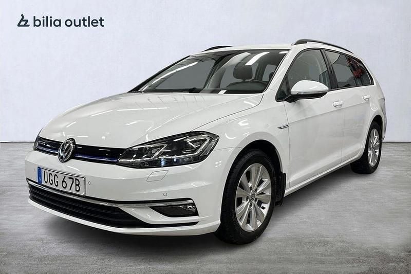 Begagnad VW Golf VIII 131 HK (96 kW) 2019 Vit Kombi