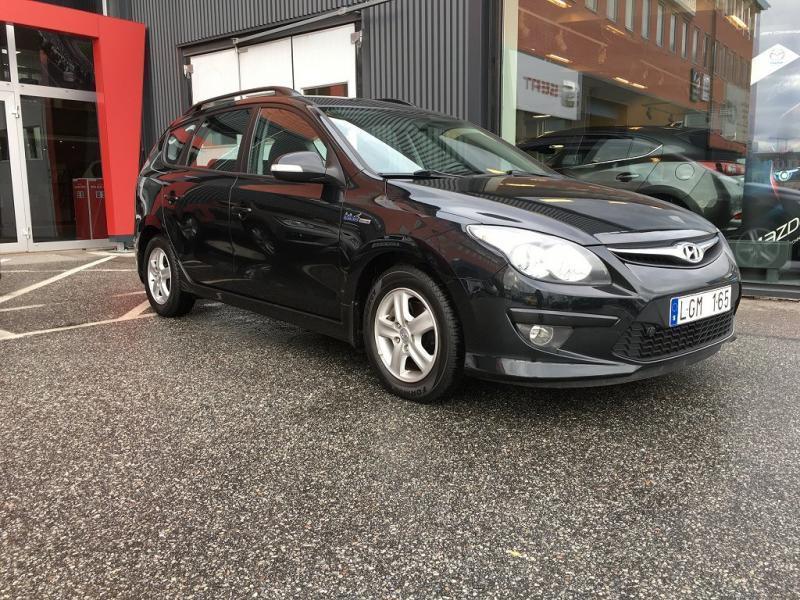 Sald Hyundai I30 1 6 Crdi Kombi 11 Begagnad 11 13 450 Mil I Bromma