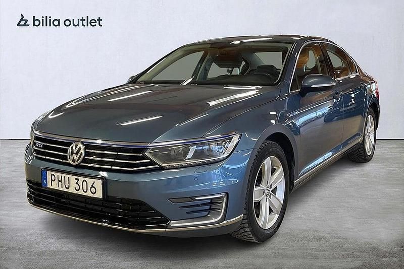 Begagnad VW Passat GTE 156 HK (114 kW) 2017 Blå Sedan