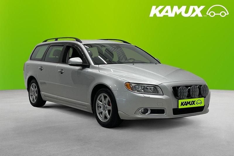 Silver/grå Begagnad 2012 Volvo V70 Drive Kinetic Kombi | 89 800 kr (Bra pris) - Bild 1/4