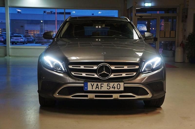 Begagnad Mercedes E220 All-Terrain Avantgarde 194 HK (142 kW) 2018 Grå Kombi
