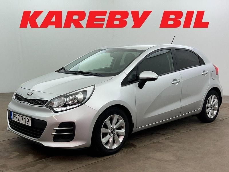 Grå Begagnad 2014 Kia Rio Comfort Halvkombi | 93 900 kr (Marknadspris) - Bild 1/4