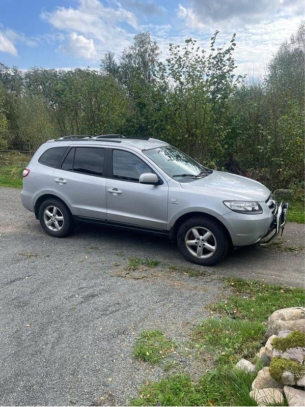 Silver Begagnad 2006 Hyundai Santa Fe SUV | 44 000 kr (Marknadspris) - Bild 1/4