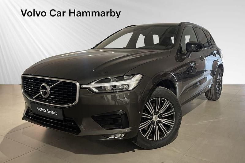 Mörkgrå Begagnad 2019 Volvo XC60 R-Design SUV | 409 000 kr (Marknadspris) - Bild 1/3