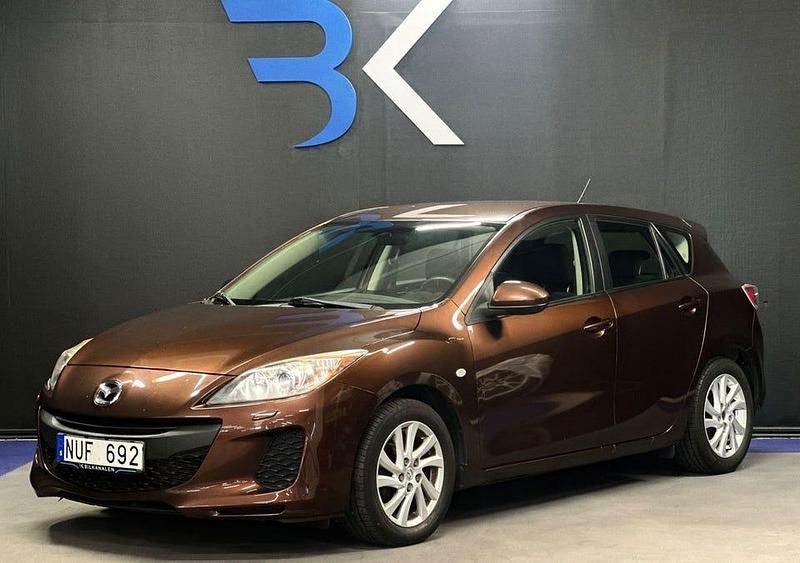 Brun Begagnad 2011 Mazda 3 Inclusive Halvkombi | 99 900 kr (Marknadspris) - Bild 1/4