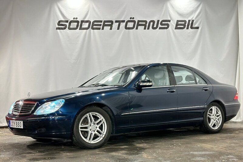 Mörkblå Begagnad 1999 Mercedes S430 Sedan | 119 900 kr - Bild 1/4