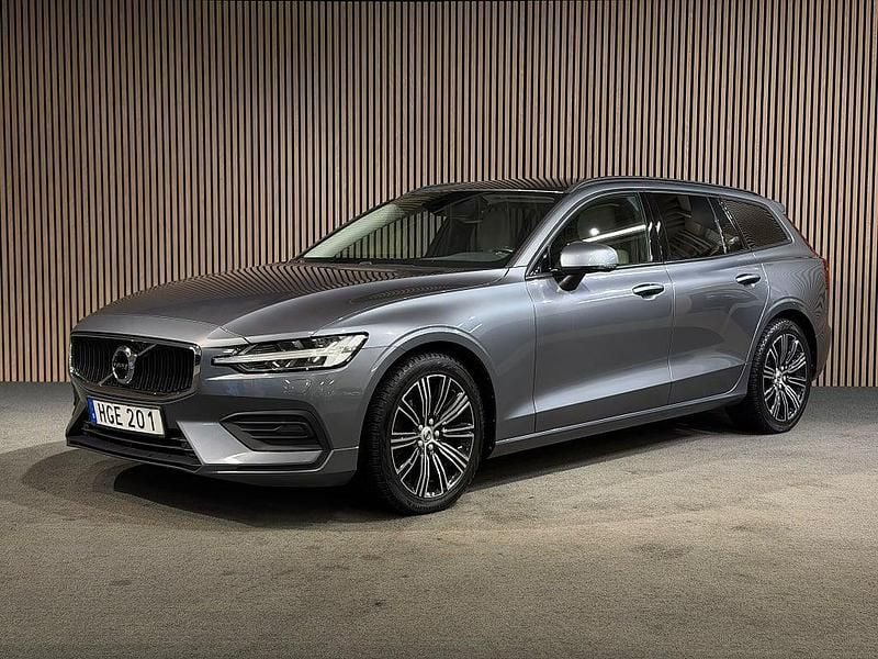 Begagnad Volvo V60 Momentum 190 HK (139 kW) 2018 Grå Kombi