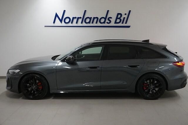 Begagnad Audi A5 S-Line 367 HK (269 kW) 2025 Daytonagrå pärleffekt Kombi