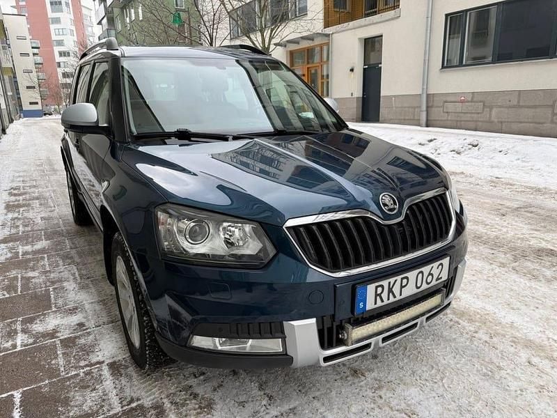 Begagnad Skoda Yeti Outdoor 150 HK (110 kW) 2017 Mörkblå SUV