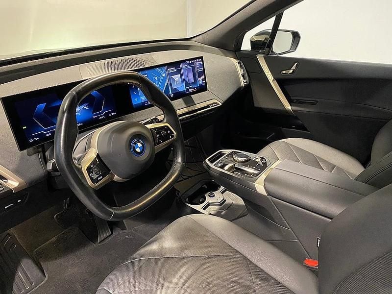 Begagnad BMW iX Sport Line 384 kW (523 HK) 2022 Svart SUV