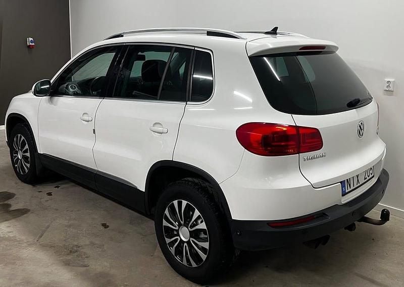 Begagnad VW Tiguan 140 HK (102 kW) 2012 Vit SUV