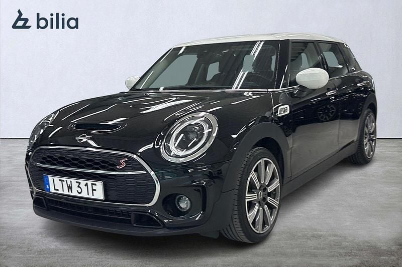 Svart Begagnad 2022 Mini Clubman Kombi | 304 900 kr (Marknadspris) - Bild 1/3