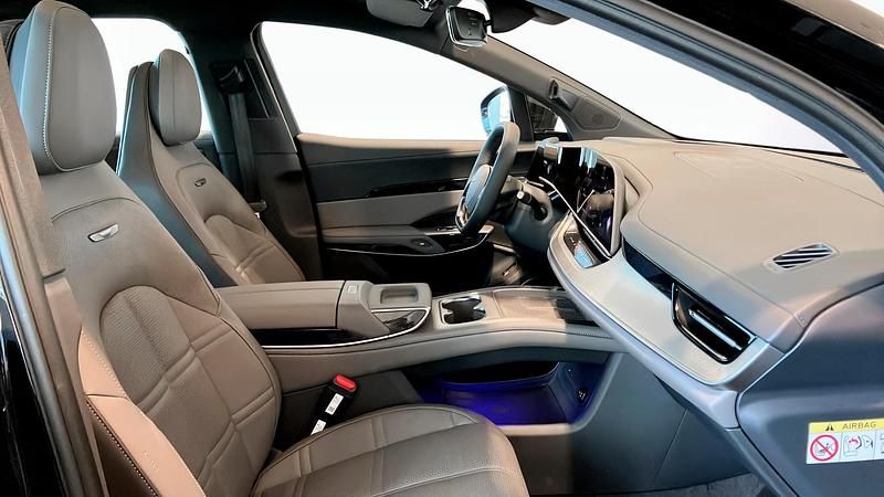 Ny Hongqi EHS7 254 kW (346 HK) 2025 Svart (blue) SUV